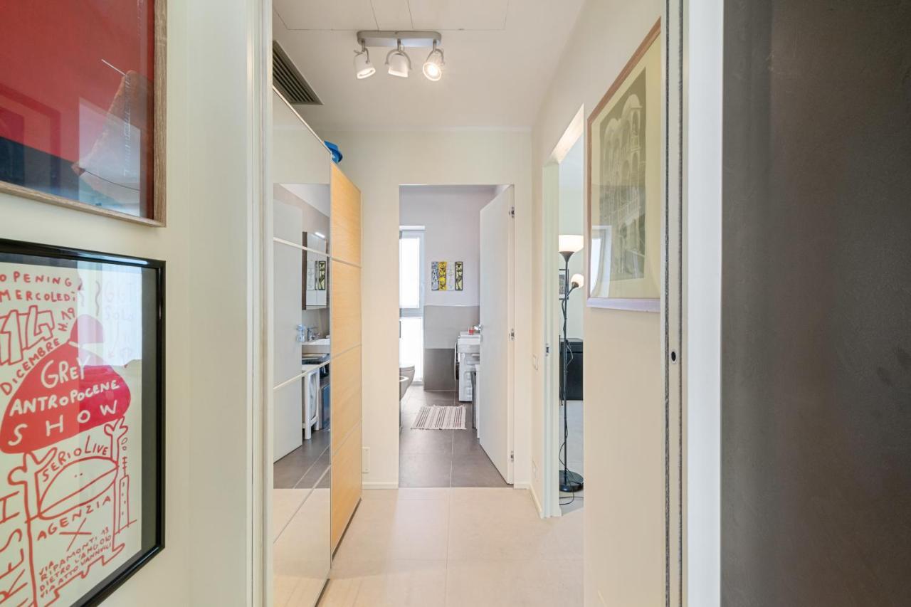Parma Railway Station Apartment Bagian luar foto